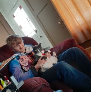 Meet your Posher, April